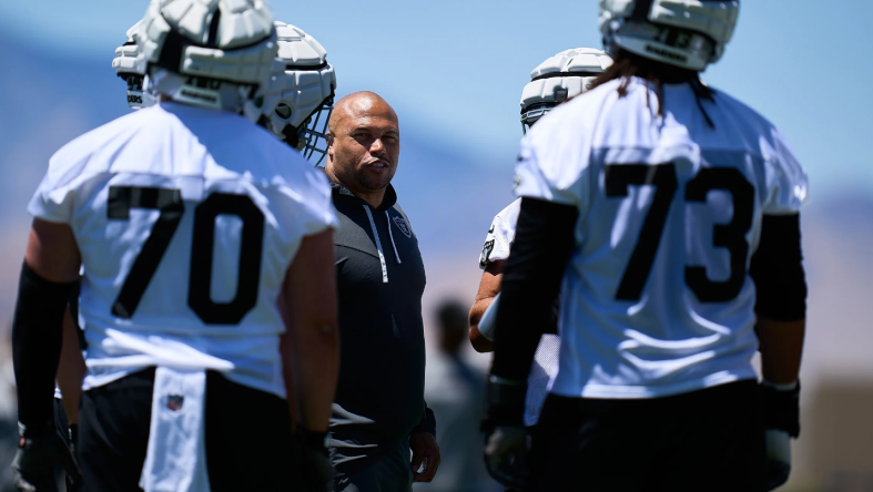 Las Vegas Raiders offensive line Antonio Pierce